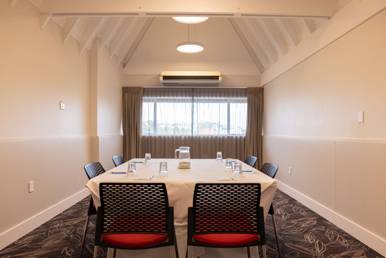 Auckland Rose Park Hotel Board Room