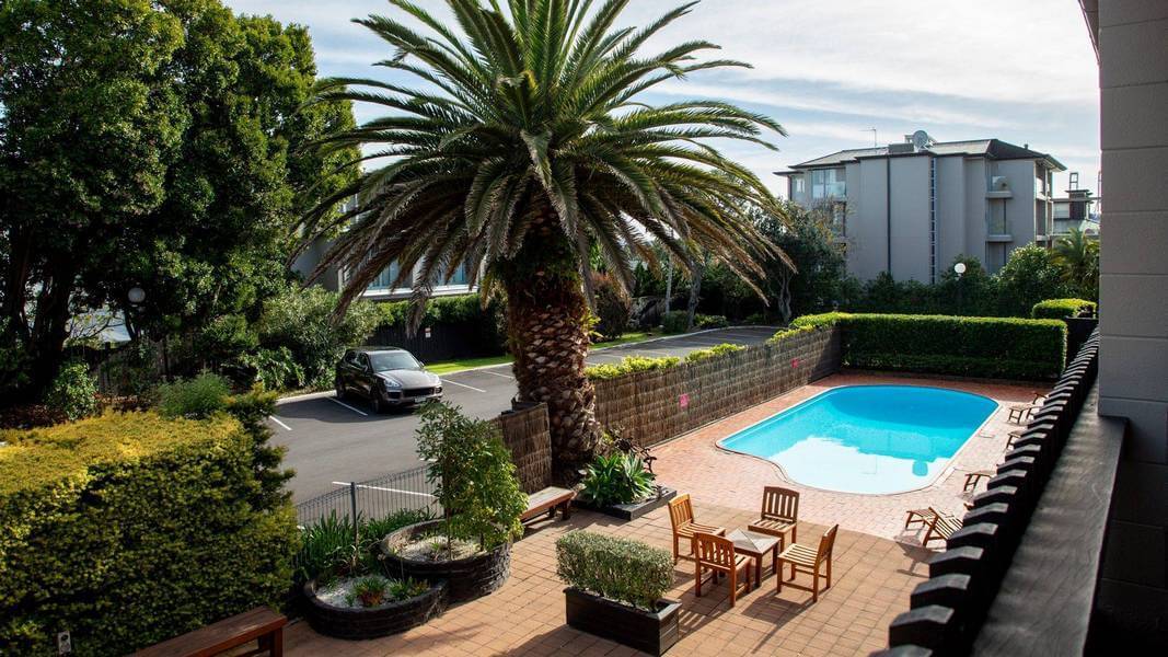 Auckland Rose Park Hotel Pool