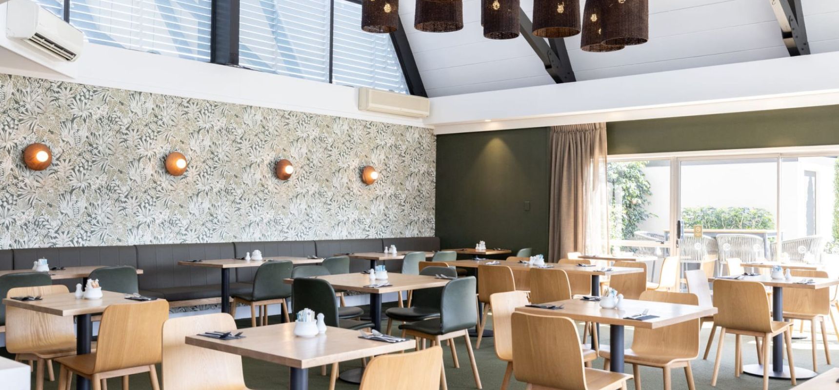 Gladstones Cafe alt text 1