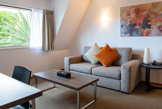 Superior King with Lounge